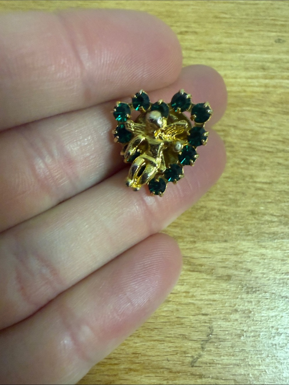 Tiny angel pin gold tone with green rhinestone heart accent accent religious